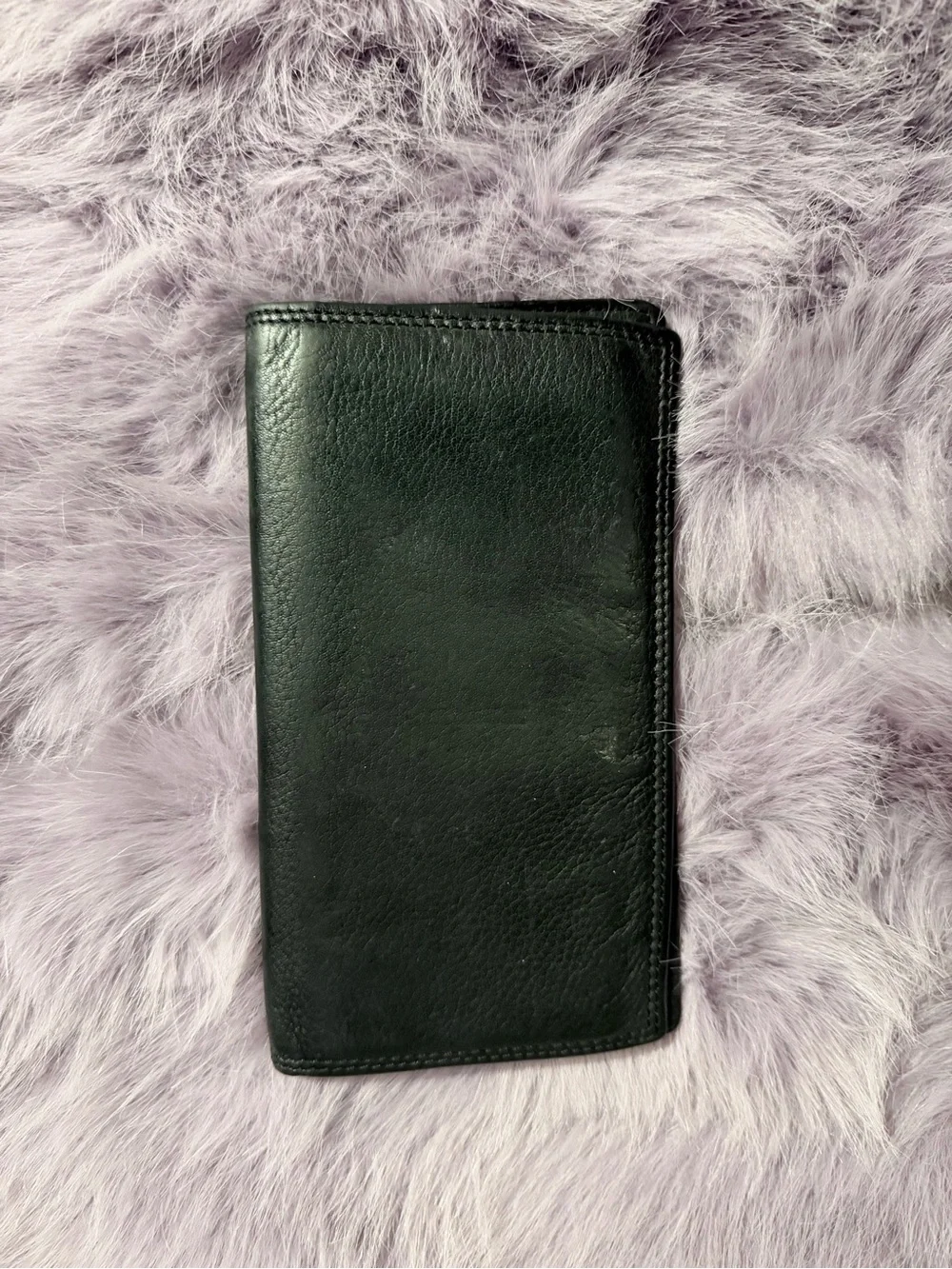 Fossil compact leather